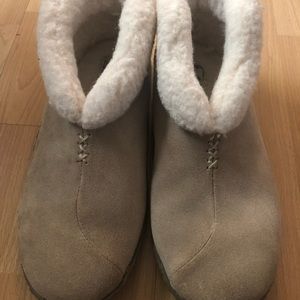 Sorel slippers